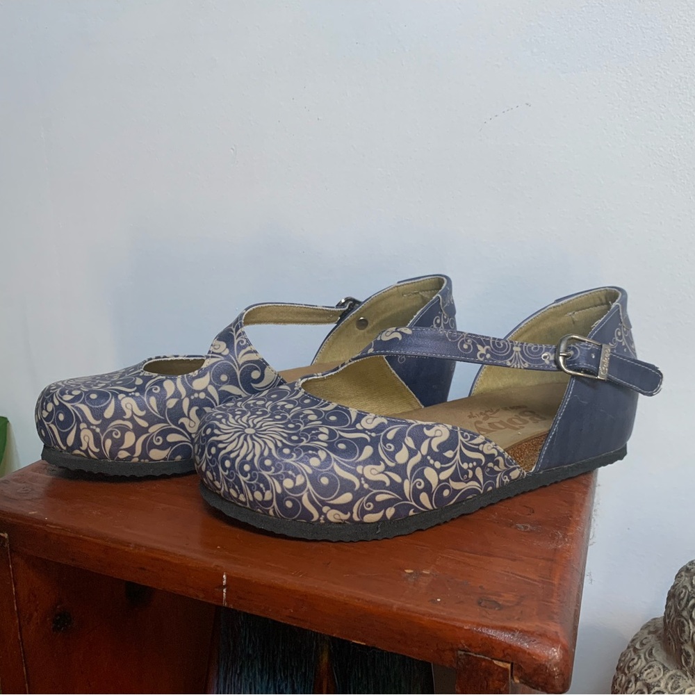 Goby Ballerina Flats with Asymmetrical Strap